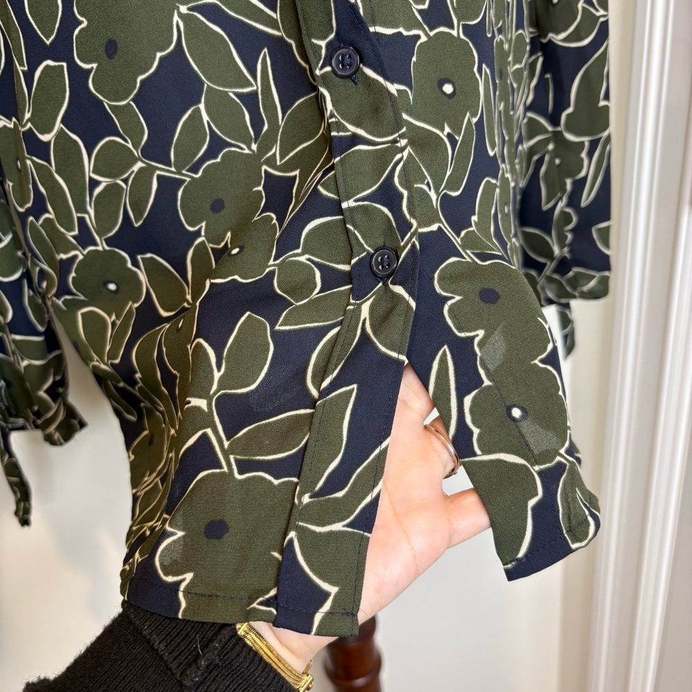BANANA REPUBLIC Boyfriend Fit Green Blue Split Sleeve Button Down Floral Top - Picture 4 of 8